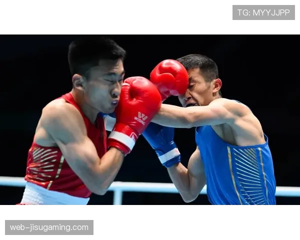 全国拳击锦标赛潘金祥展现职业拳击特点，攻防兼备晋级下一轮