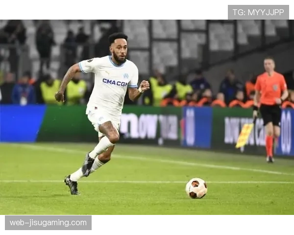 奥巴梅扬四分钟双响,马赛2-1逆转纽卡斯尔联 奥巴梅扬四分钟双响,马赛2-1逆转纽卡斯尔联