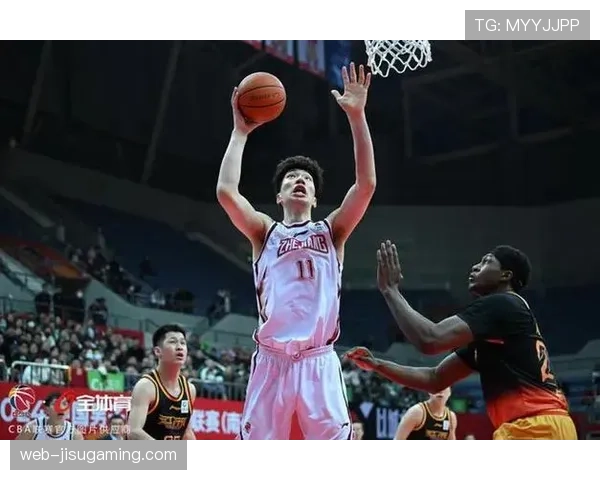 浙江队新外援塔克CBA首秀得分上双，助球队取得开门红