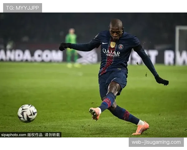 穆涅西租借巴黎FC，边缘球员重获主力关键点